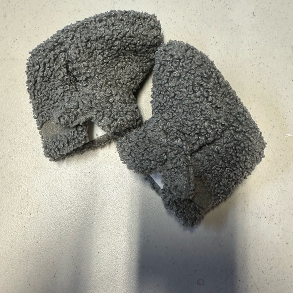 ZARA GREY DEEP PILED Velcro side strap unisex cottagecore bootie 6-9mths - Picture 3 of 10